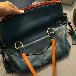 Teal/Blue Downey & Bourke purse w/ leather strap